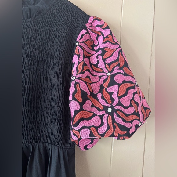 Women’s Entro Puff Embroidered Sleeve Size Small Black Dress with Pockets - Picture 2 of 6